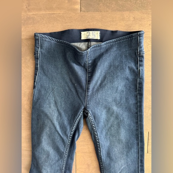 Free People/We The Free Penny Pull-on Flare Jeans - Picture 5 of 13